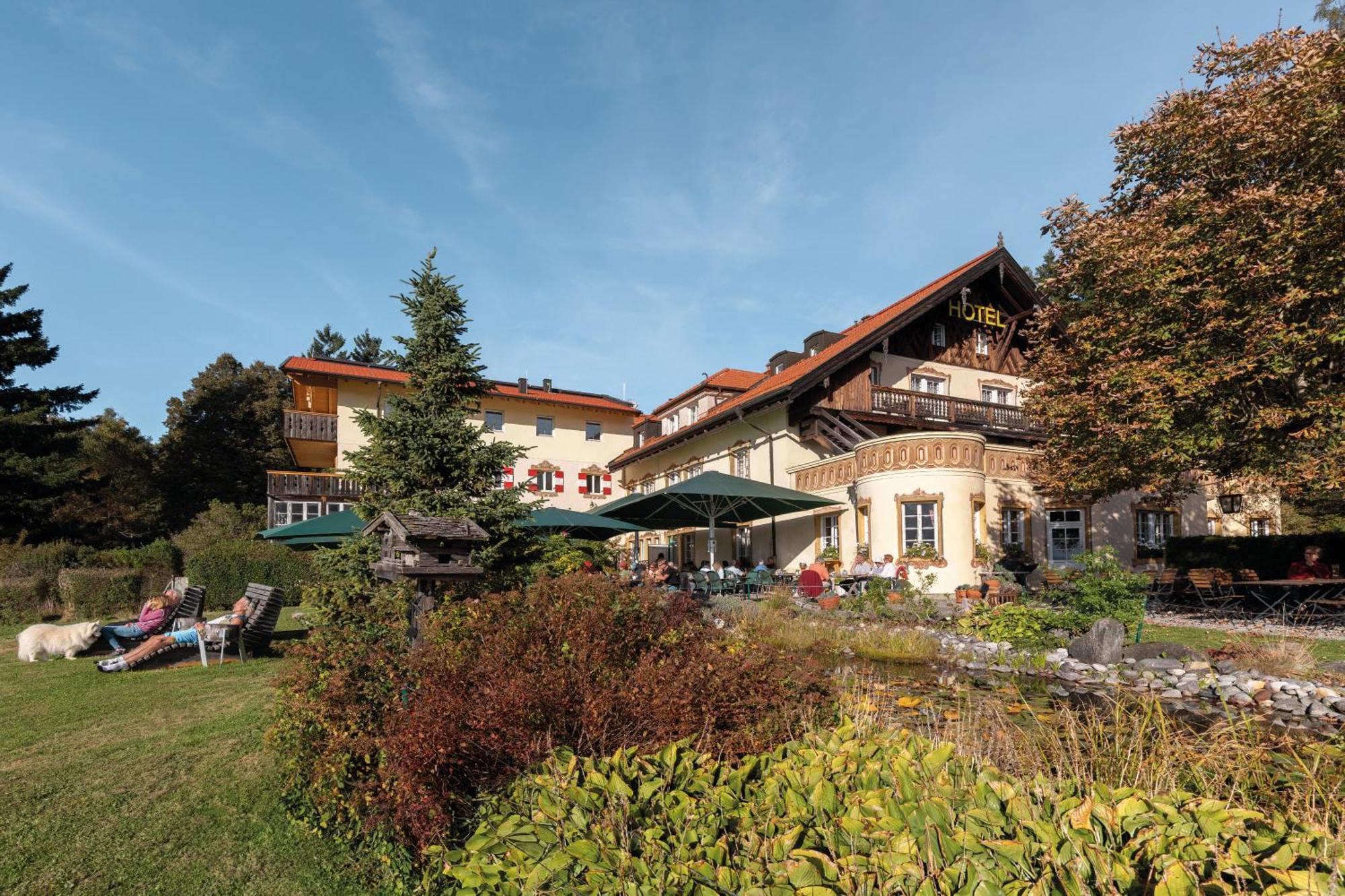 Hotel Restaurant Gruenwalderhof Patsch Buitenkant foto