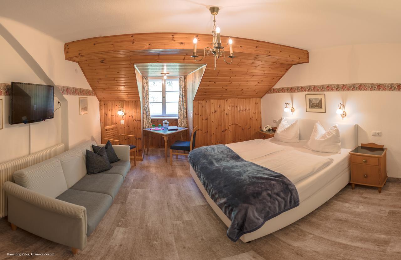 Hotel Restaurant Gruenwalderhof Patsch Buitenkant foto
